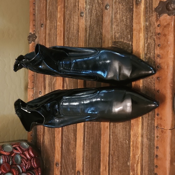 Soho Lab Black Stretch Vinyl Pointed Toe Booties - Picture 2 of 9